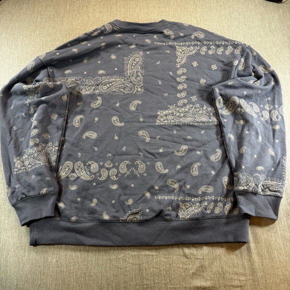NWT Original Use Men's Pullover Sweatshirt Size XLGray Paisley Print Crewneck - Picture 7 of 7